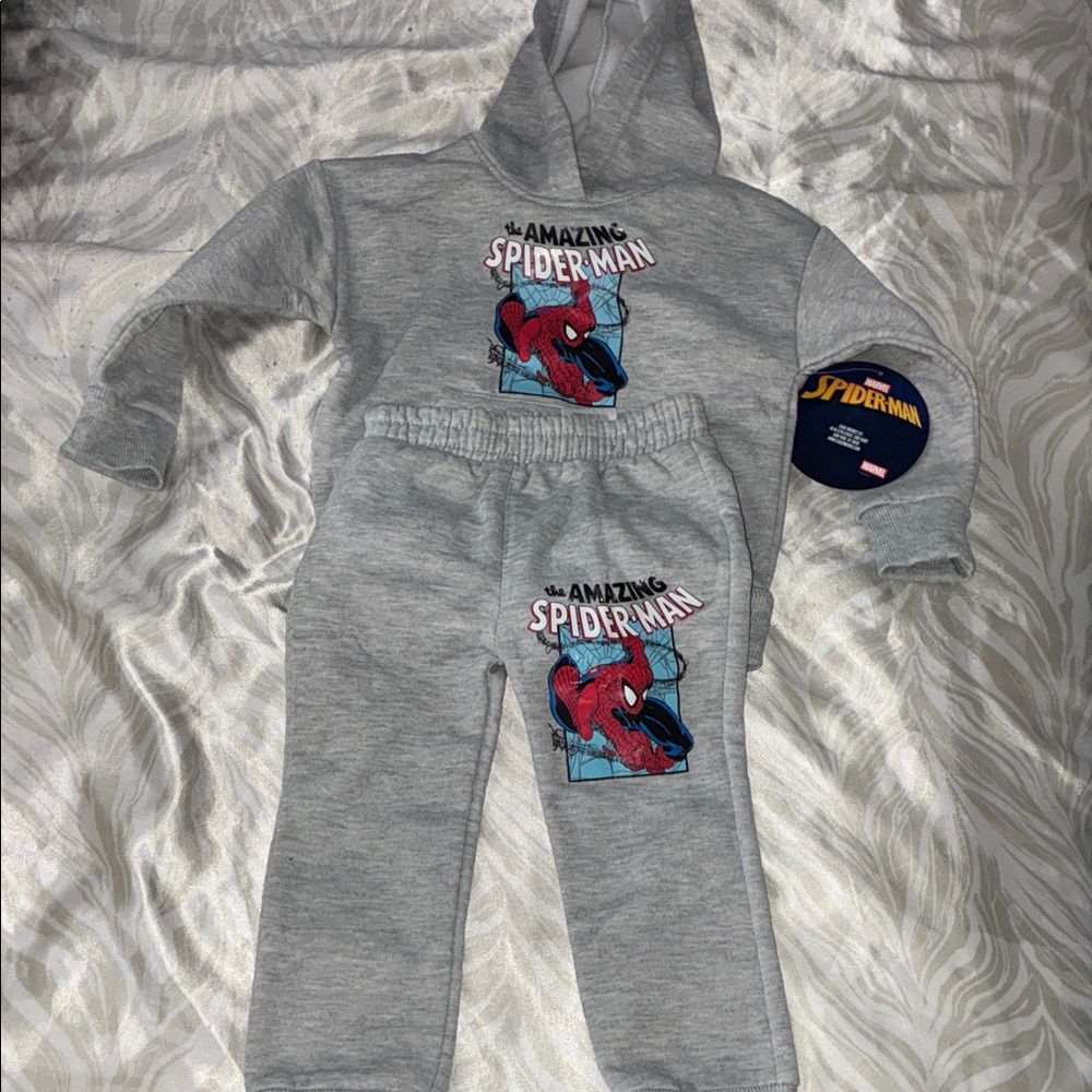 Gray Spider-Man Hoodie and Pants Set New size 2